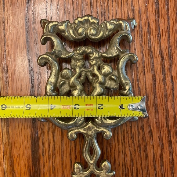 Vintage Gold Cherubs Cupids Scrolls Footed Trivet Cast Iron 8" L X 4.5" W - Picture 8 of 9
